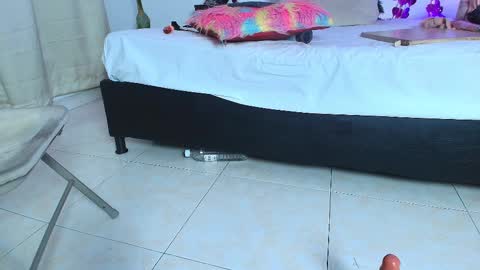 Naomy online show from 03-05-25, 02:01