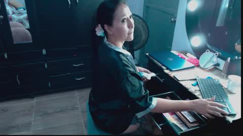 Naomy online show from 02-11-26, 12:10