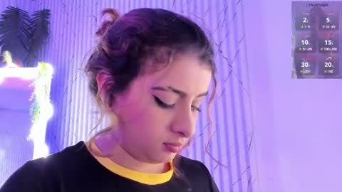 Naomy  online show from 06-18-26, 09:14