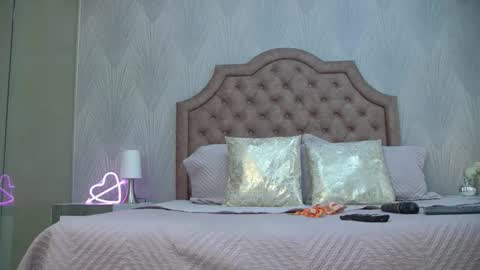 Naomi Brand online show from 09-24-25, 10:29