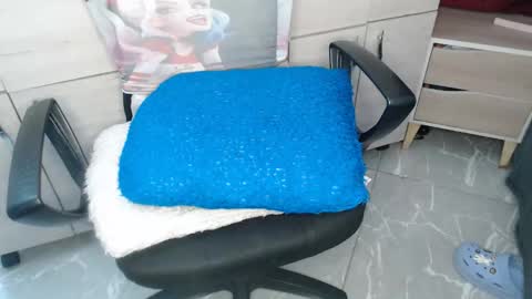 Snapshot of naomylux1 chatting on 03-03-26, 04:29 naomylux1 online show from 03-03-26, 04:29