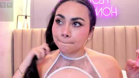 Naomy  online show from 01-15-26, 10:02