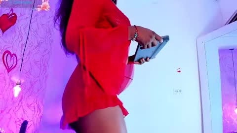 Snapshot of naomyy_cooper chatting on 02-14-26, 08:27 Naomy online show from 02-14-26, 08:27