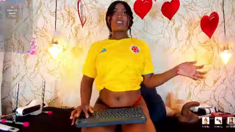 Naomy online show from 06-17-26, 08:43