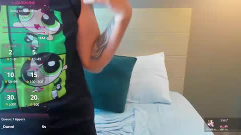 Snapshot of nare_celebi chatting on 02-23-25, 08:39 N A R E online show from 02-23-25, 08:39