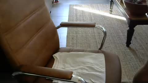 Snapshot of nareth338 chatting on 12-19-24, 10:10 nareth338 online show from 12-19-24, 10:10