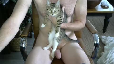 Snapshot of nareth338 chatting on 11-12-25, 05:35 nareth338 online show from 11-12-25, 05:35