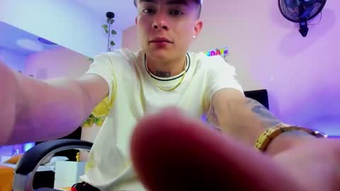 Nascary Fox online show from 11-26-25, 07:59