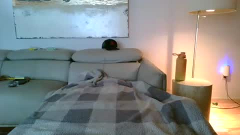 Snapshot of nassobout chatting on 10-26-25, 12:22 nassobout online show from 10-26-25, 12:22