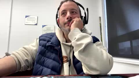 Snapshot of nassobout chatting on 04-15-26, 09:48 nassobout online show from 04-15-26, 09:48
