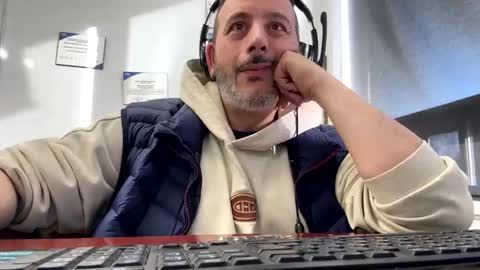Snapshot of nassobout chatting on 04-17-26, 10:02 nassobout online show from 04-17-26, 10:02