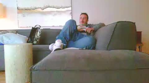 Snapshot of nassobout chatting on 05-06-26, 11:37 nassobout online show from 05-06-26, 11:37