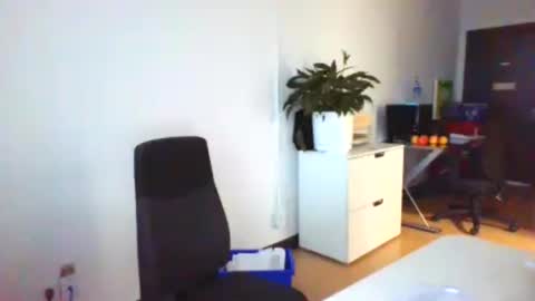 Snapshot of nassobout chatting on 06-30-26, 11:39 nassobout online show from 06-30-26, 11:39