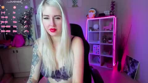 Snapshot of nastasya_cute chatting on 02-10-26, 01:53 Nastya online show from 02-10-26, 01:53