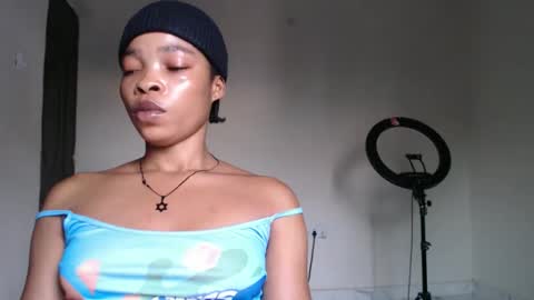 bella online show from 11-26-25, 07:20