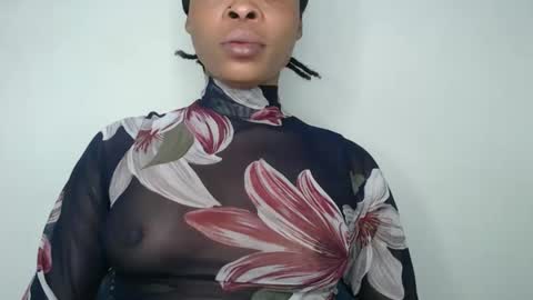 bella online show from 12-18-25, 03:51