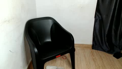 Snapshot of nasty_creamypussyy chatting on 03-07-26, 08:11 Mila online show from 03-07-26, 08:11