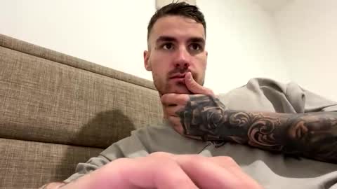 Snapshot of nastyloverz chatting on 11-19-25, 04:40 Nasty Loverz online show from 11-19-25, 04:40