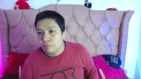 nat_evans8 online show from 05-05-26, 10:51