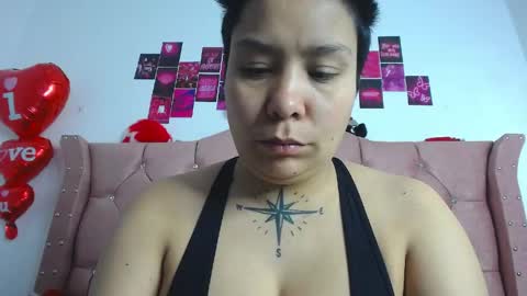 nat_evans8 online show from 05-07-26, 02:17