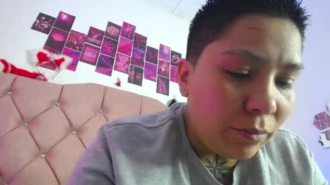 nat_evans8 online show from 05-12-26, 11:24