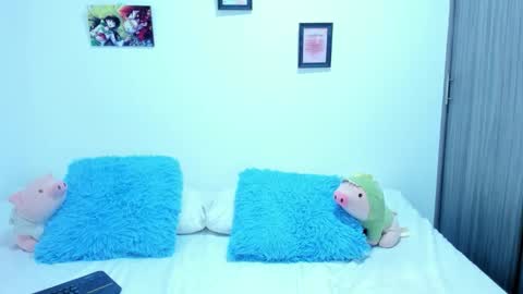 Snapshot of nata_gil19 chatting on 10-24-25, 01:03 Karo online show from 10-24-25, 01:03