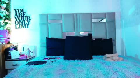 Natacha black online show from 05-20-26, 10:38