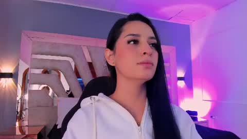 Snapshot of natachadiaz1 chatting on 06-21-26, 11:46 Natacha online show from 06-21-26, 11:46