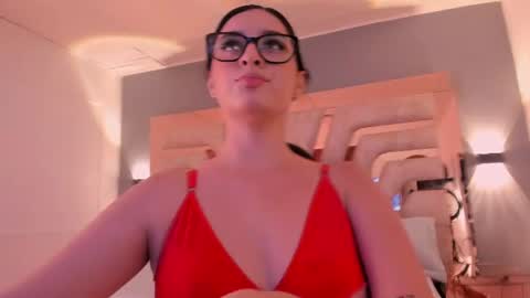 Snapshot of natachadiaz1 chatting on 07-27-26, 11:50 Natacha online show from 07-27-26, 11:50