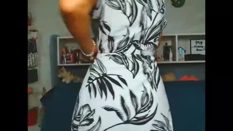 Snapshot of natali3855 chatting on 02-08-25, 08:32 Natali online show from 02-08-25, 08:32