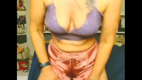 Snapshot of natali3855 chatting on 02-26-25, 08:44 Natali online show from 02-26-25, 08:44