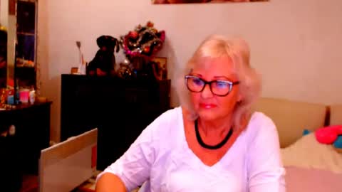 natali online show from 12-18-24, 04:31