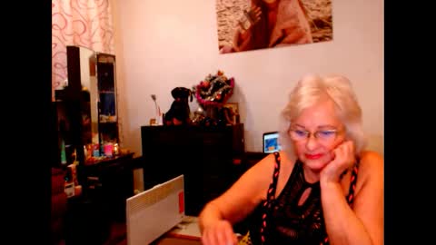 natali online show from 12-21-24, 10:40