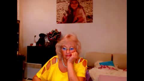 natali online show from 12-25-24, 10:17