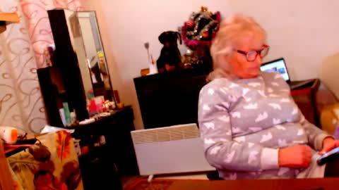 natali online show from 12-31-24, 05:40