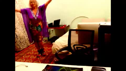 natali online show from 12-20-25, 08:27