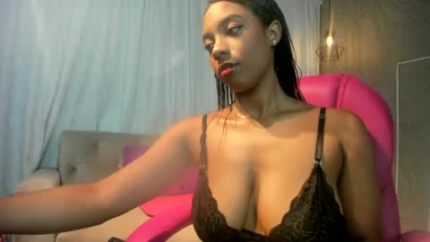 Snapshot of natali___ chatting on 06-19-26, 01:15 NATALI KIDMAN online show from 06-19-26, 01:15