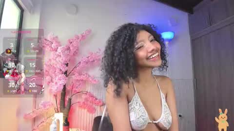Snapshot of natalia_blue1 chatting on 10-11-25, 03:32 Natalia online show from 10-11-25, 03:32