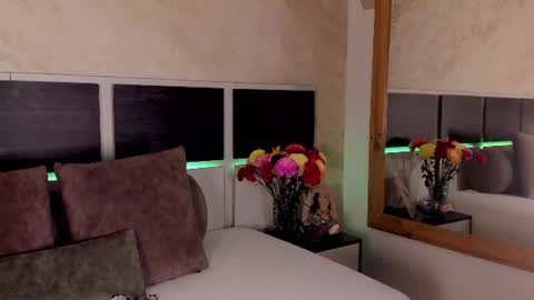 Snapshot of natalia_cruzz chatting on 06-29-26, 12:27 Nata online show from 06-29-26, 12:27