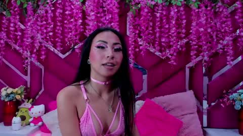 Snapshot of natalia_pinkk chatting on 02-06-25, 03:06 natalia pinkk online show from 02-06-25, 03:06