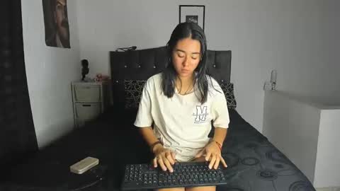 Snapshot of nataliaa05 chatting on 02-22-25, 01:55 Nati online show from 02-22-25, 01:55
