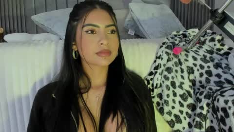 Snapshot of nataliaa___ chatting on 02-23-25, 08:17 nataliaa___ online show from 02-23-25, 08:17