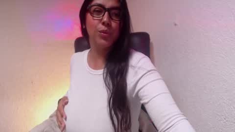 sara online show from 09-18-25, 03:14
