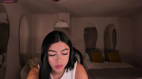 Snapshot of nataliagaret chatting on 09-14-25, 11:15 Nata online show from 09-14-25, 11:15