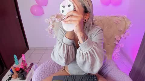 Nataliua Henao online show from 09-26-25, 02:32