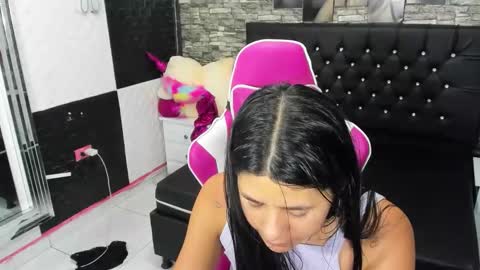 Snapshot of nataliatompsonx1 chatting on 10-07-25, 06:10 nataliatompsonx1 online show from 10-07-25, 06:10