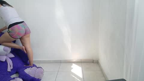 Snapshot of nataliavela chatting on 05-13-26, 03:31 nataliavela online show from 05-13-26, 03:31