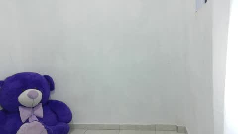 Snapshot of nataliavela chatting on 05-17-26, 11:01 nataliavela online show from 05-17-26, 11:01