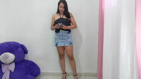 Snapshot of nataliavela chatting on 05-28-26, 10:18 nataliavela online show from 05-28-26, 10:18