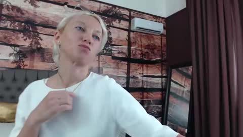 Natalie online show from 09-11-25, 11:32